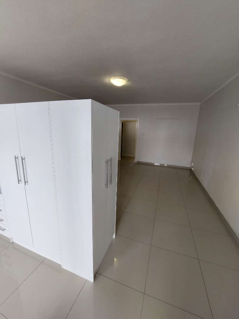To Let 0 Bedroom Property for Rent in Sea Point Western Cape